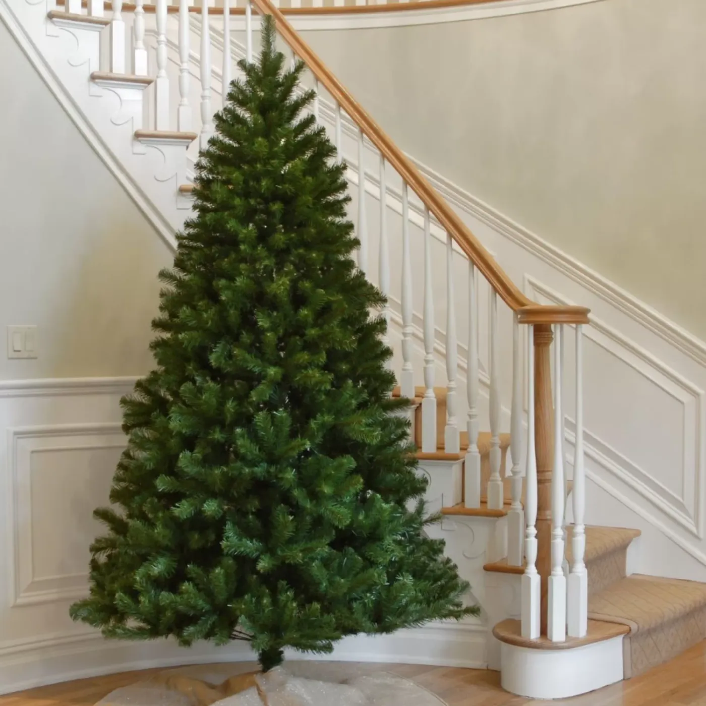 Christmas Central Unlit-7.5' North Valley Spruce Artificial Christmas Tree,  Unlit * Have Christmas Tree