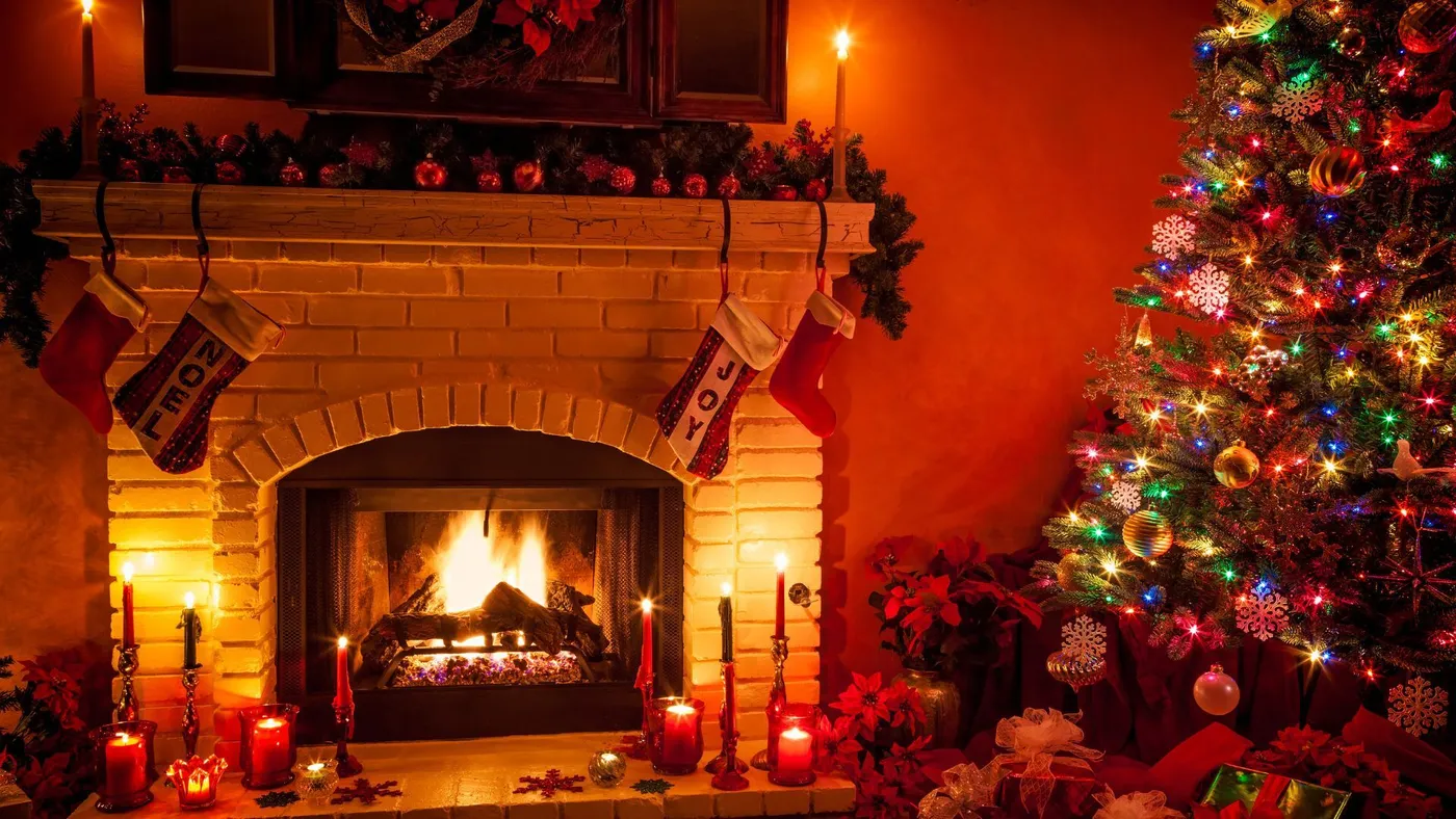Christmas Decorations 90s Country Decor Has Christmas Gone Full 90s?Here's  Here's How To Get In On It Homes And Gardens