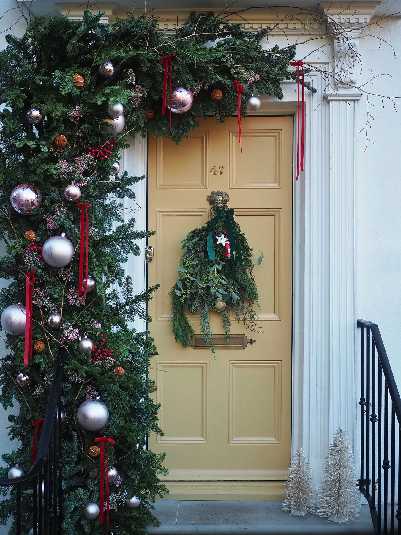 Christmas Door Decor Ideas & Inspiration — MELANIE LISSACK INTERIORS