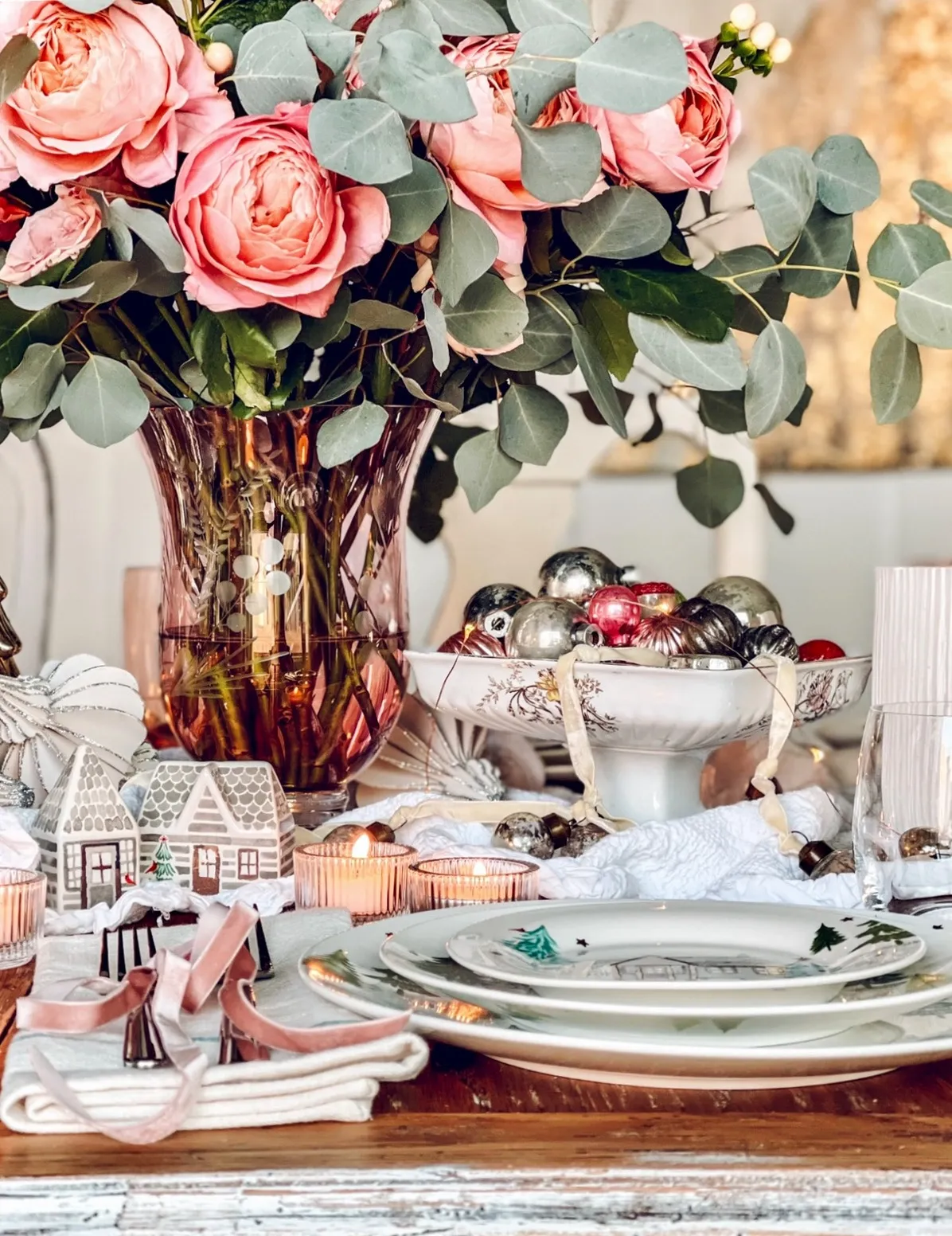 Christmas in July - romantic Christmas table - LeCultivateur