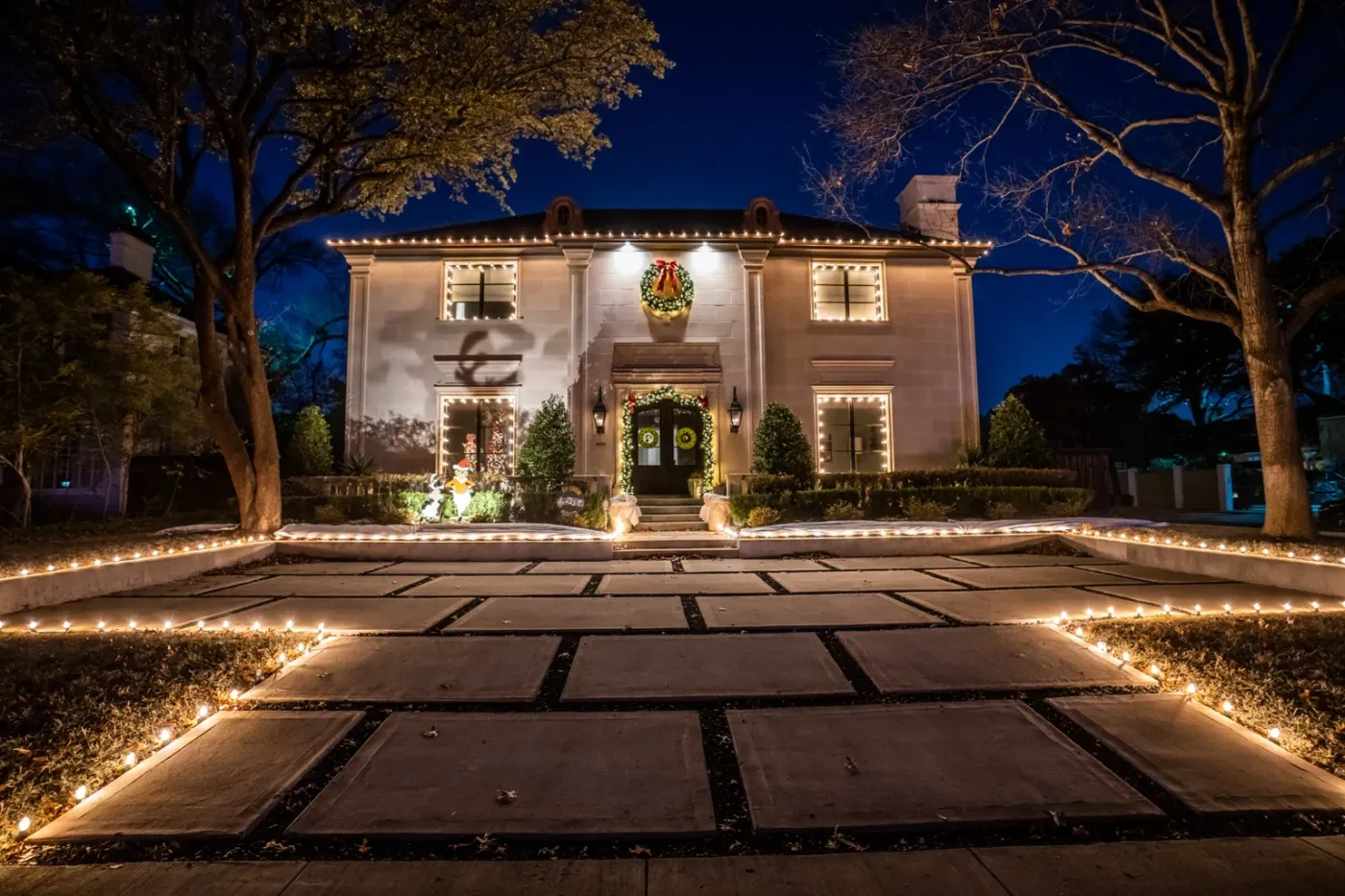 Christmas Light Installation Huntersville, NC | Little Elves Lighting Pros