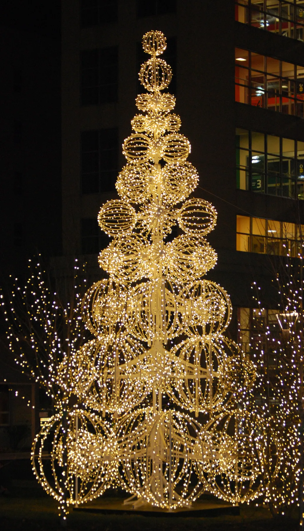 Christmas Made in the USA – Crystal Valley Decorating Commercial Christmas Decorations and Holiday Light Displays