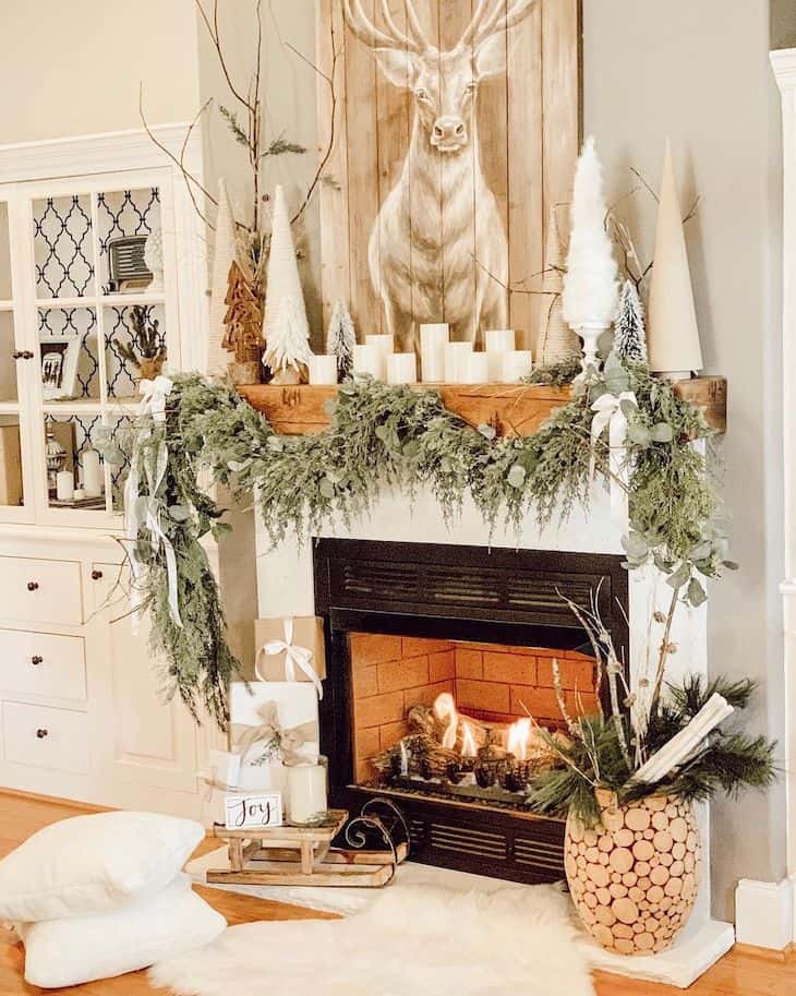 Christmas Mantel Decor Ideas - Farmhousehub