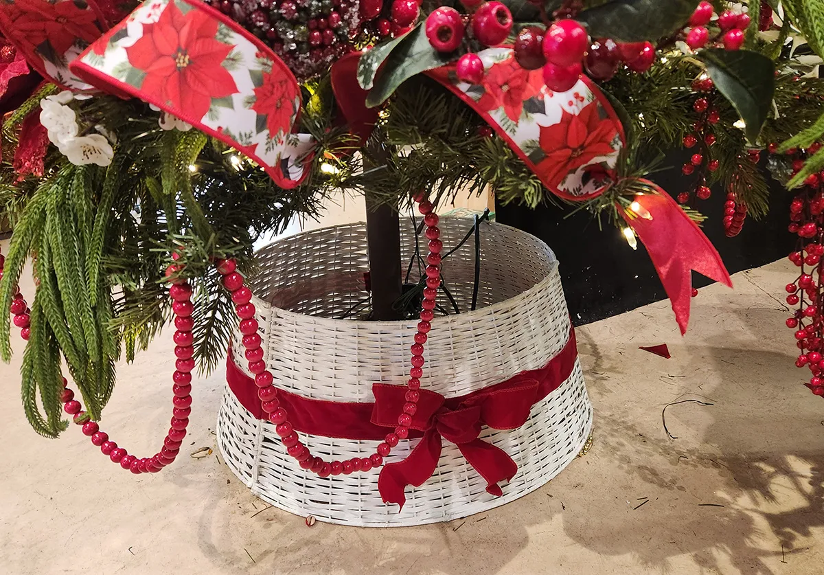 Christmas Ornaments and Decorations – Down to Earth Living - Garden Center,  Plant Nursery, Outdoor and Patio Furniture, and Christmas Store