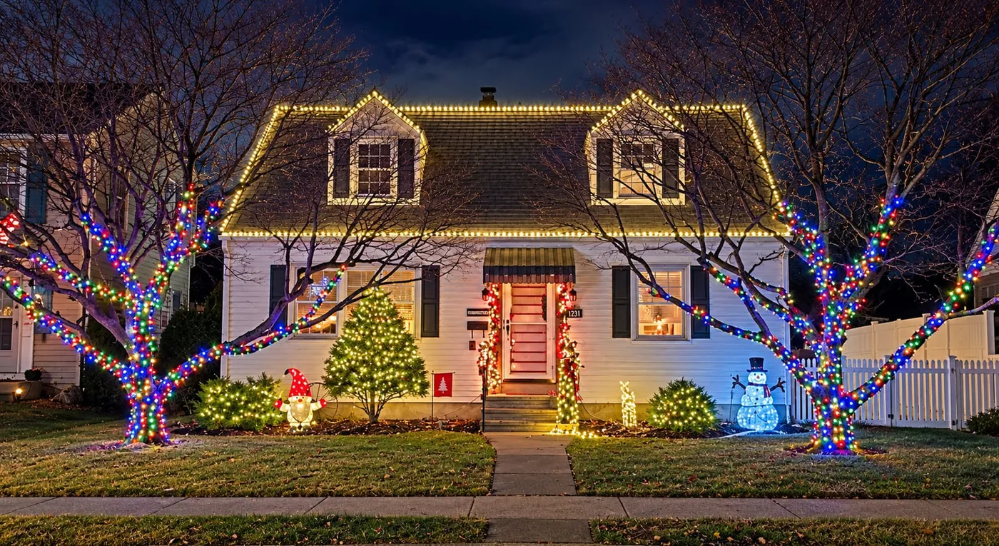 Christmas & Permanent Lighting | Lehigh Valley, PA | SZNS