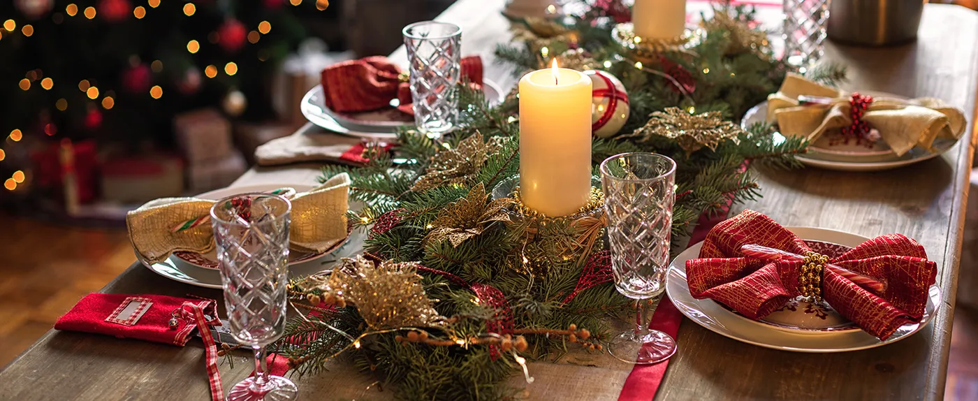 Christmas Table Decorations: Tablecloths & More | Sapins.nl