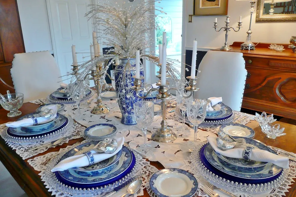 Christmas Table Deorations – The Keeper of Stories