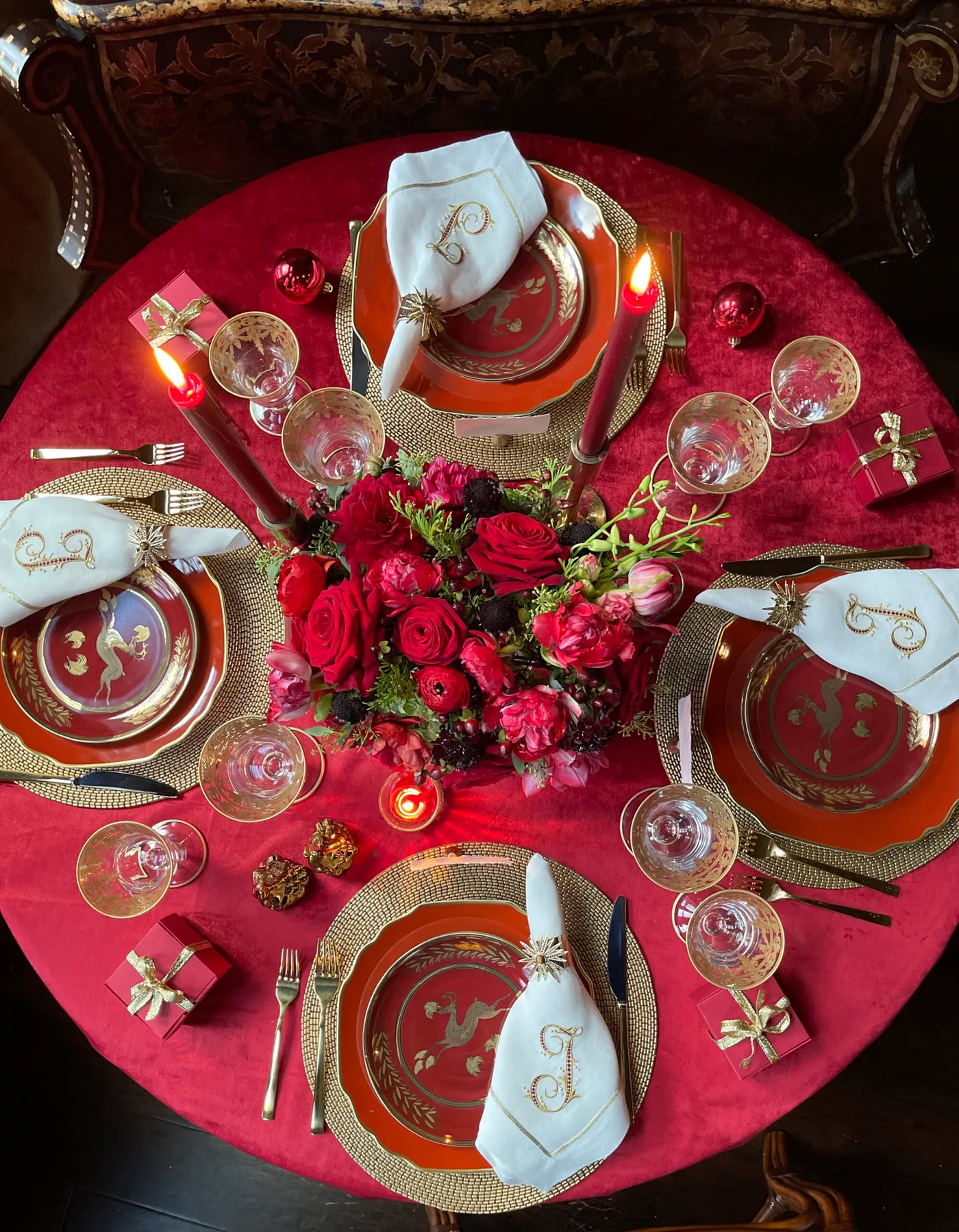 Christmas Table Setting Gold Christmas Dinner Set Christmas Dinnerware:  Stylish Sets, Holiday Table Ideas Where To