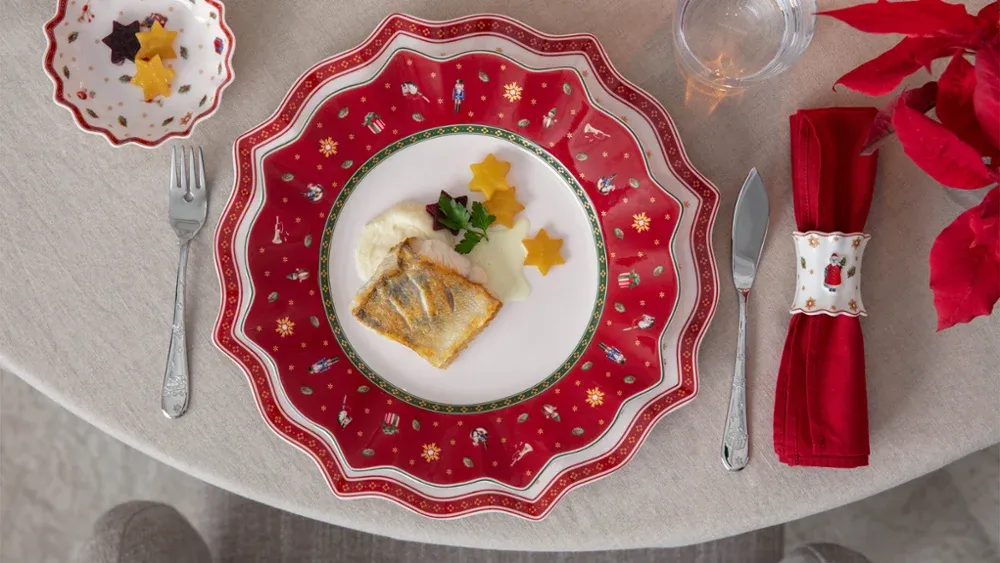 Christmas table settings: ideas and styles