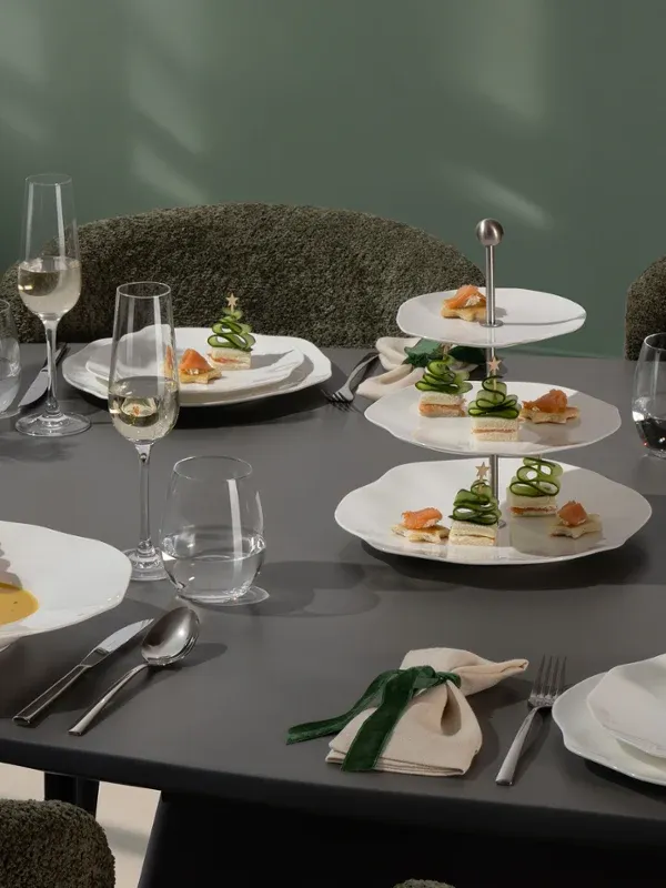 Christmas table settings: ideas and styles