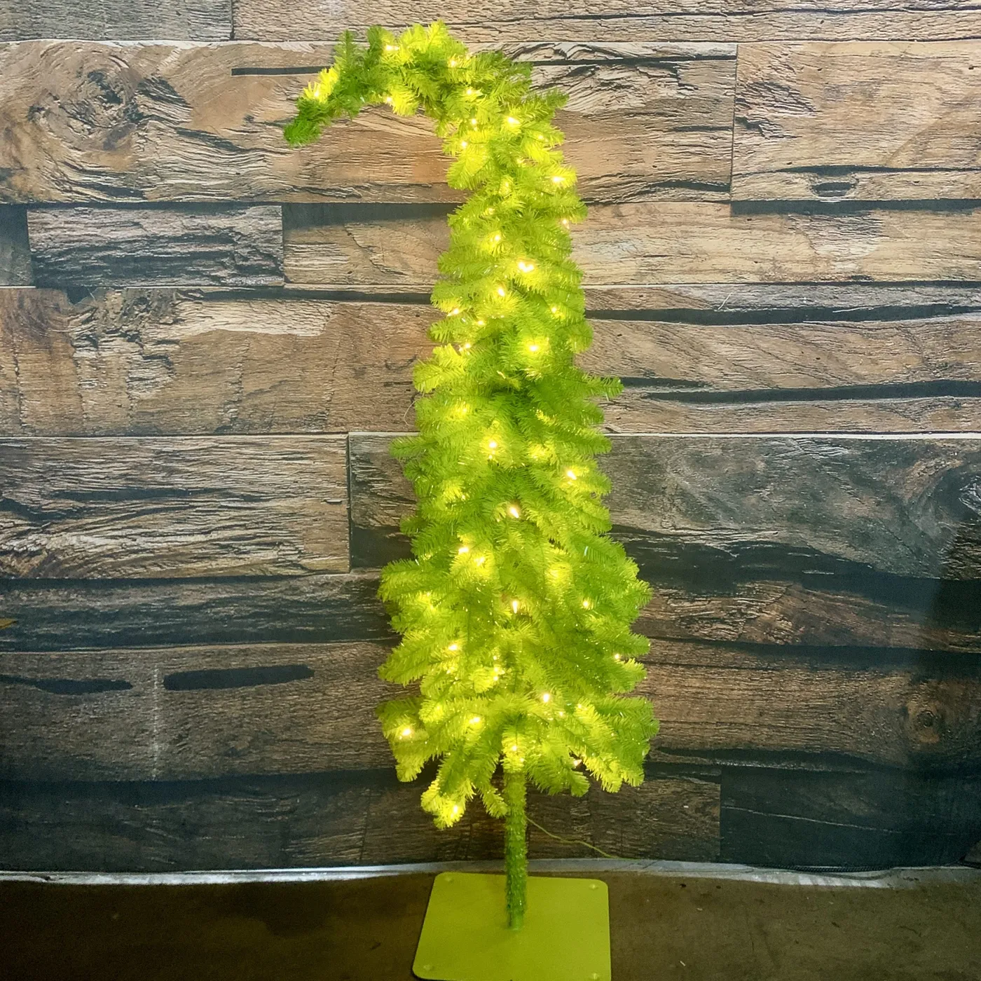 Christmas Tree – Grinch | Make a Scene