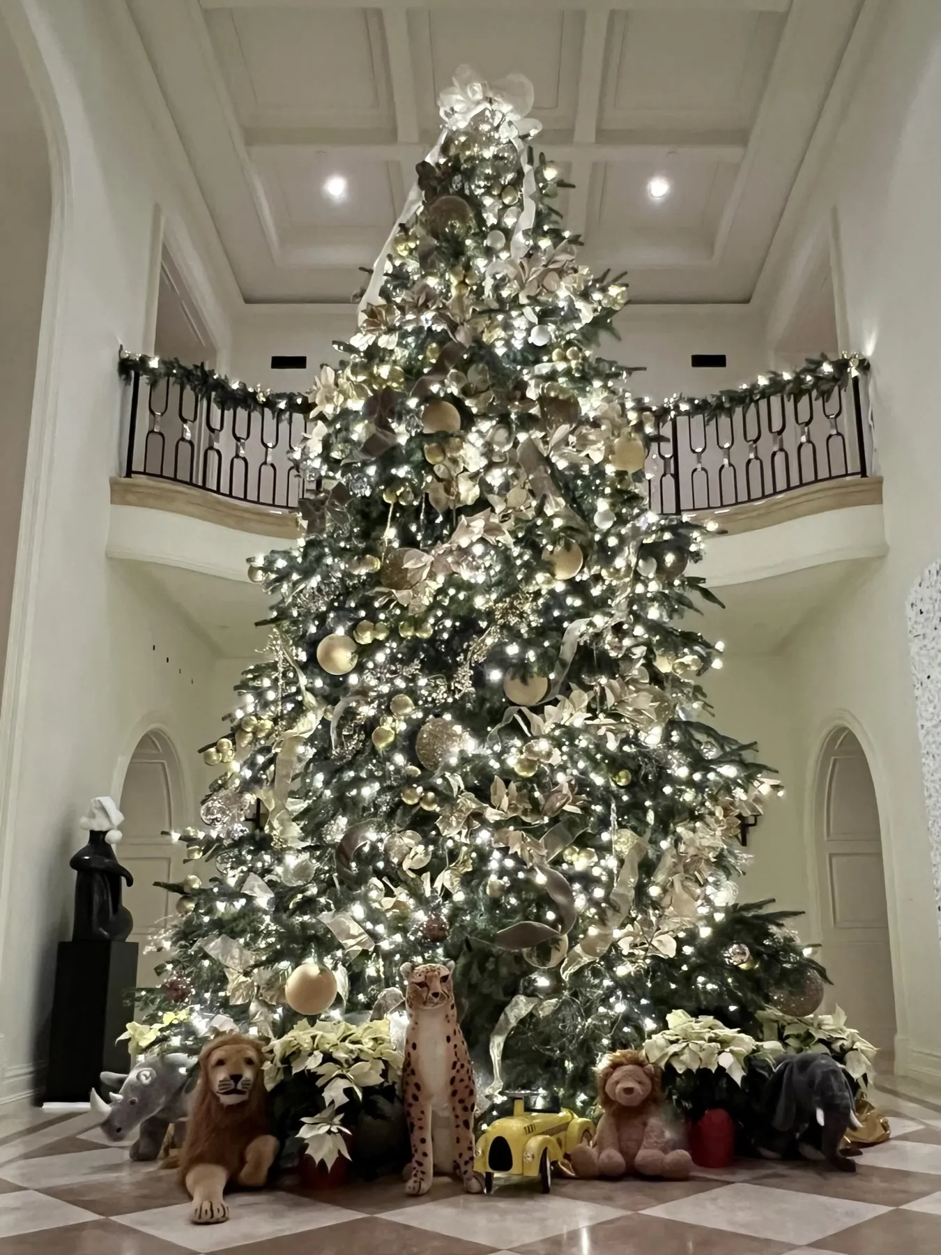 Christmas Trees – Modern Floristry