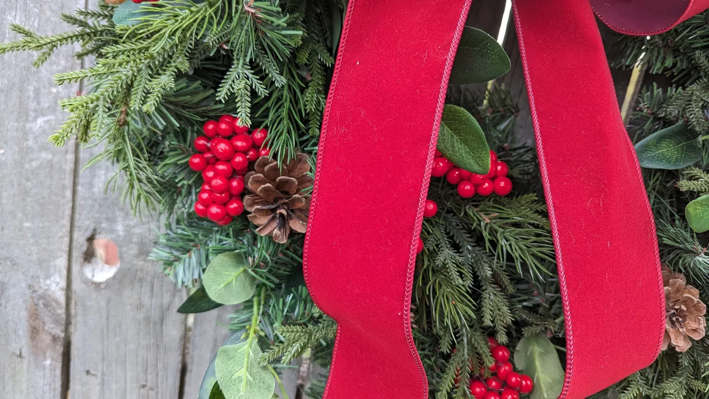 Christmas Wreaths / Traditional Christmas Deep Brick Red Velvet Bow Christmas  Wreath, Christmas Wreath Matching Window Bows Available 378