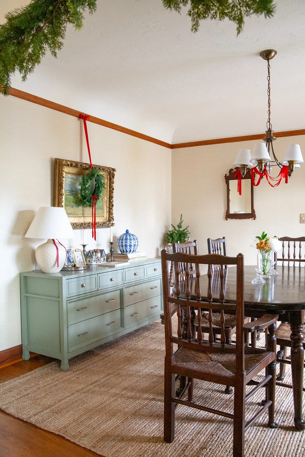 Classic Christmas decor around the house / Create / Enjoy