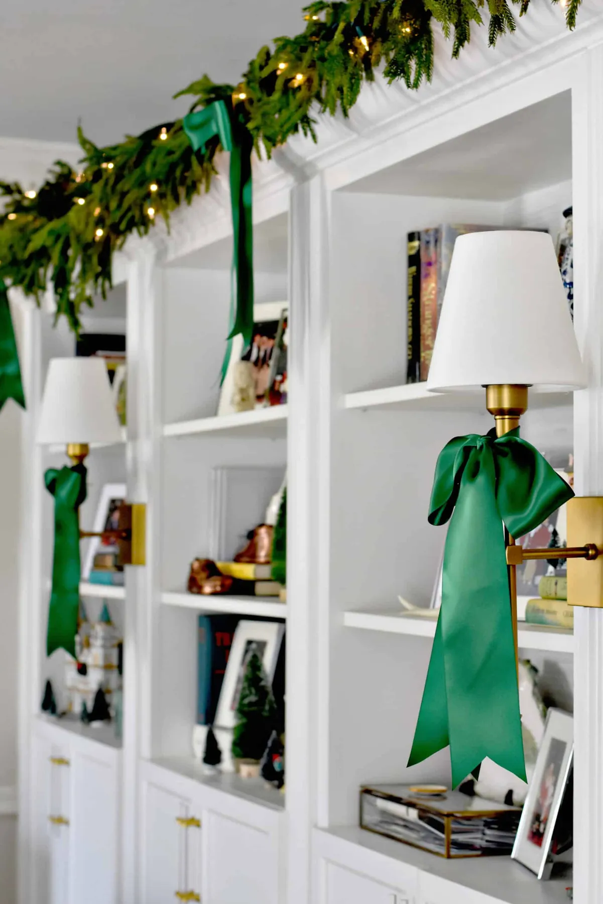 Classic Christmas Home Tour 2024 {Living Room} – Dixie Delights