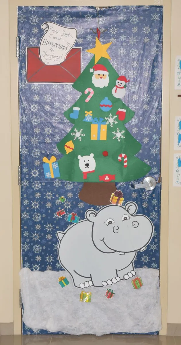 Community Hospital-Fairfax gets into a festive spirit - Farmer Publishing