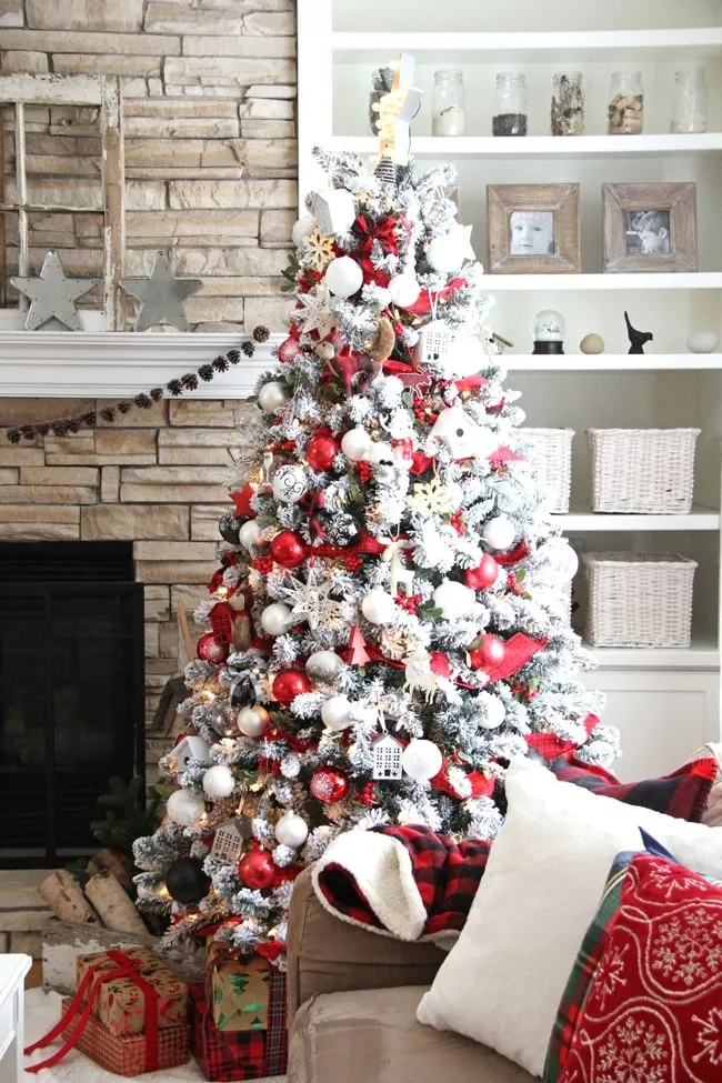 Cozy and Warm Christmas Bedroom - A Pretty Life In The Suburbs