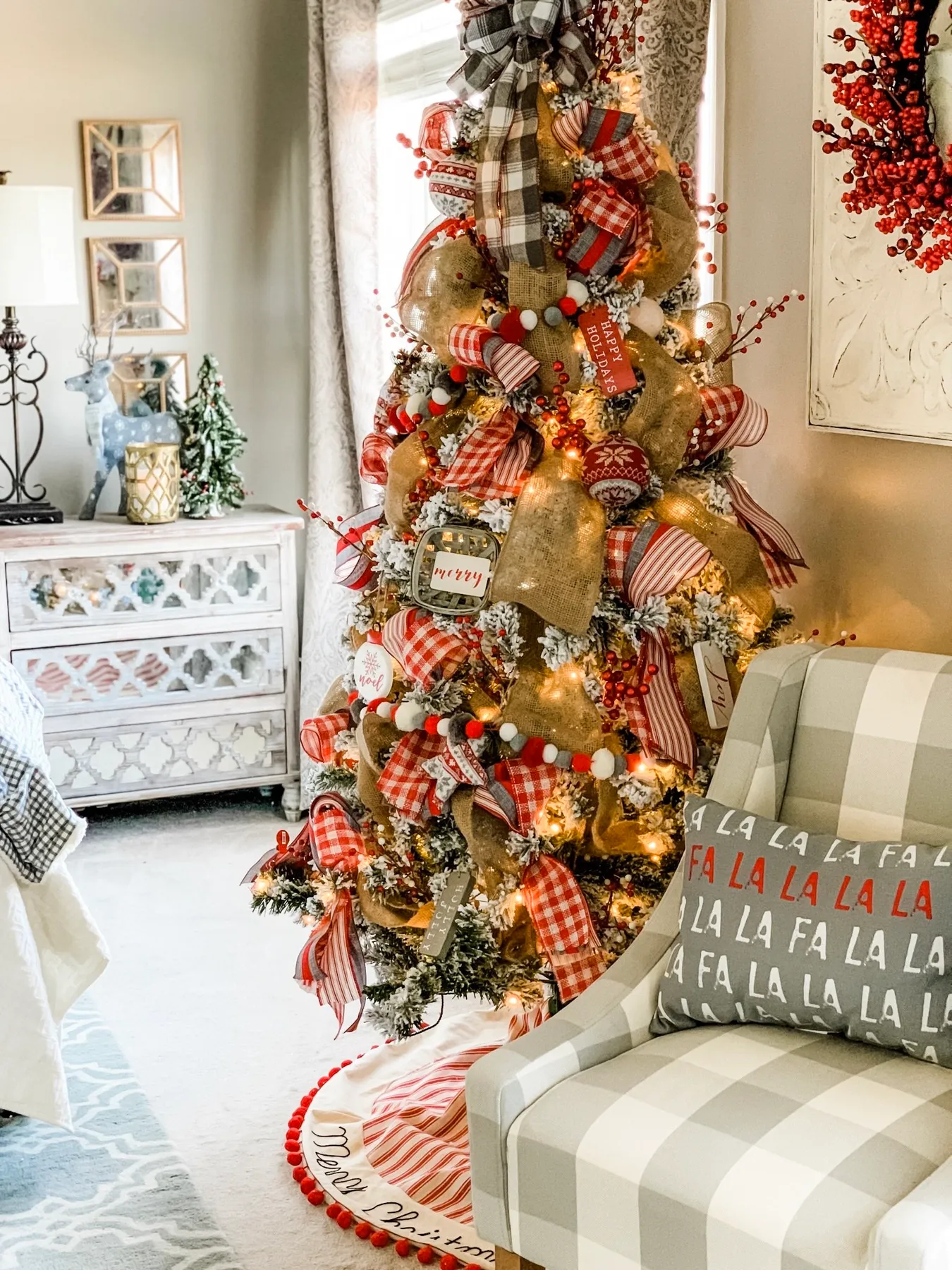 Cozy Christmas bedroom decor ideas to add some holiday cheer! - Wilshire  Collections