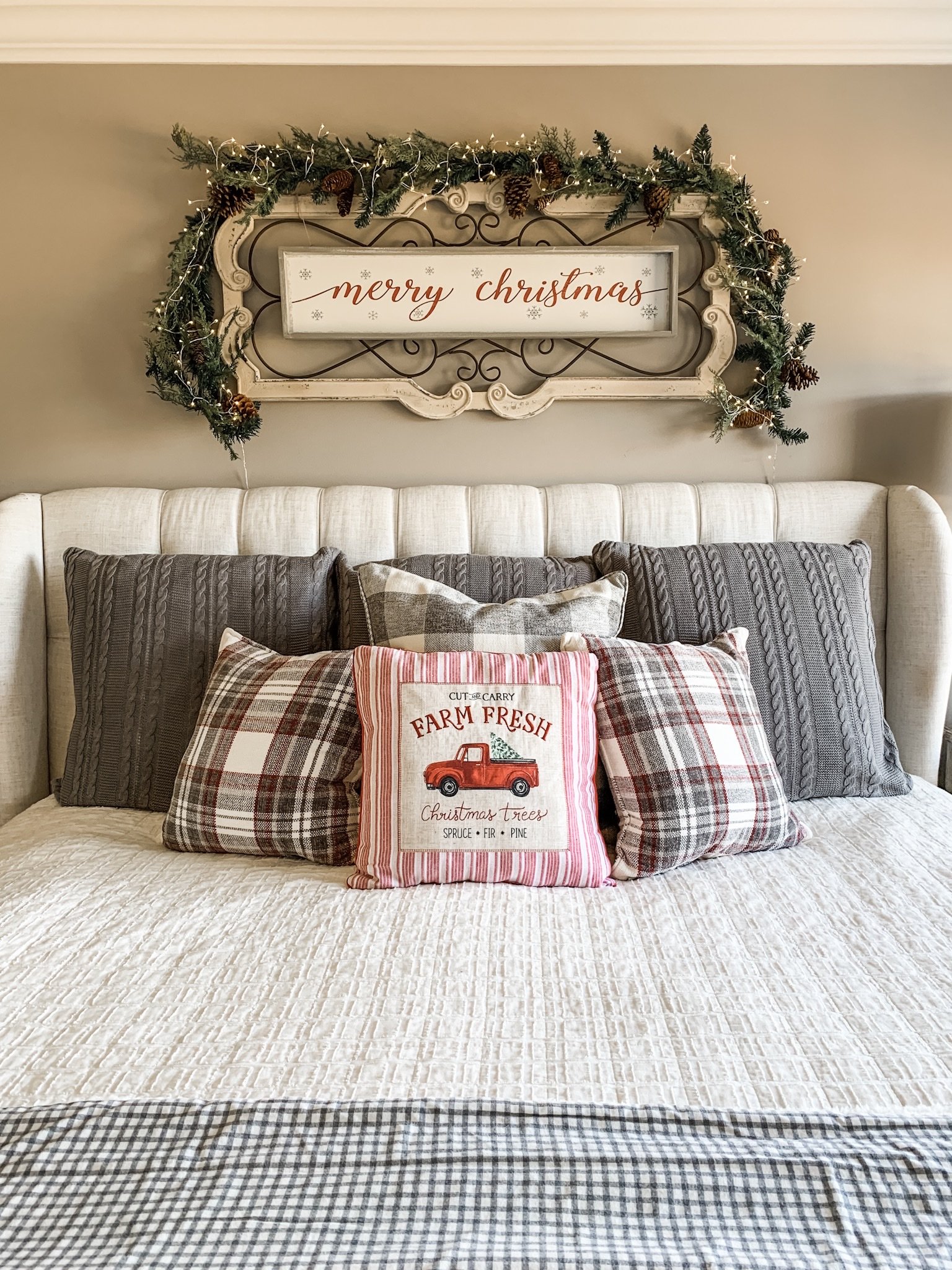 Cozy Christmas bedroom decor ideas to add some holiday cheer! - Wilshire  Collections