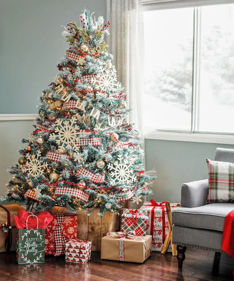 Cozy Farmhouse Christmas Home Tour