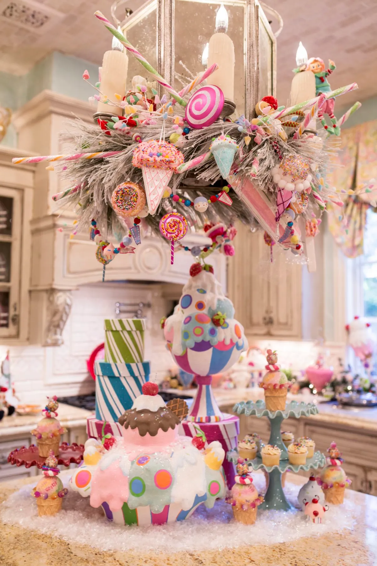 Creating a Christmas Kitchen | Turtle Creek Lane