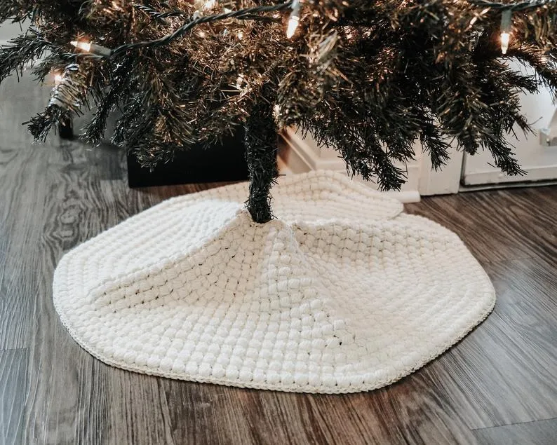 Crochet a Modern Farmhouse Christmas Tree Topper and Skirt, It's a Gorgeous Set! - KnitHacker: Where Art & Yarn Hook Up!