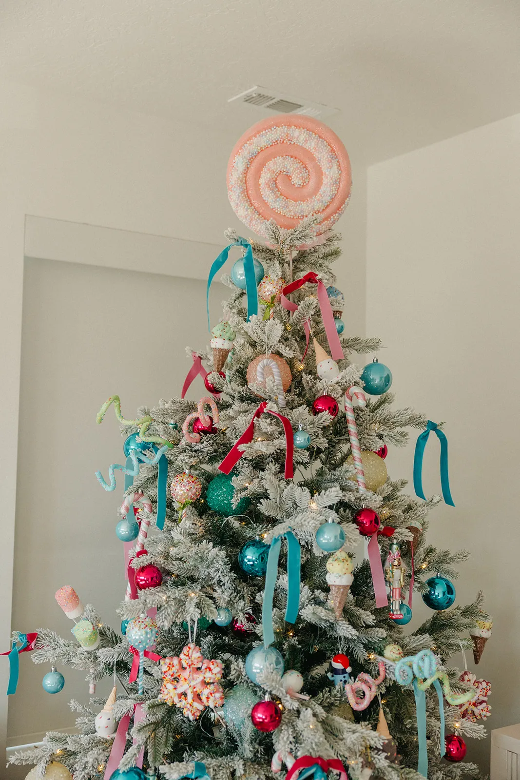 Decking the Halls: A Peek Into Our Christmas Wonderland - Hunters Of  Happiness