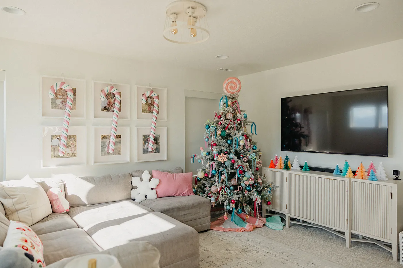 Decking the Halls: A Peek Into Our Christmas Wonderland - Hunters Of  Happiness
