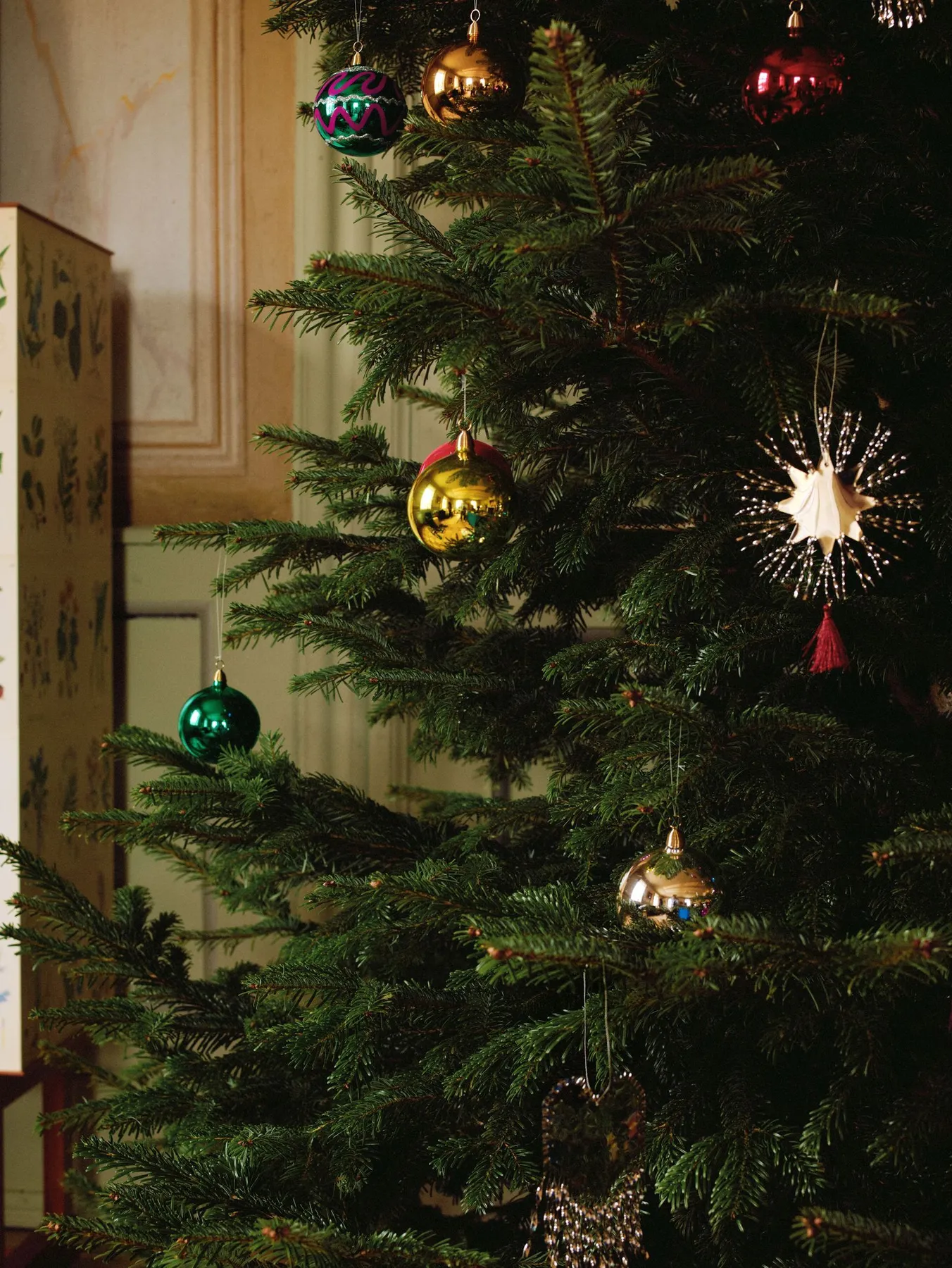 Decorating the Christmas Tree: The Top Dos and Don'ts by an AD Stylist | AD  Middle East