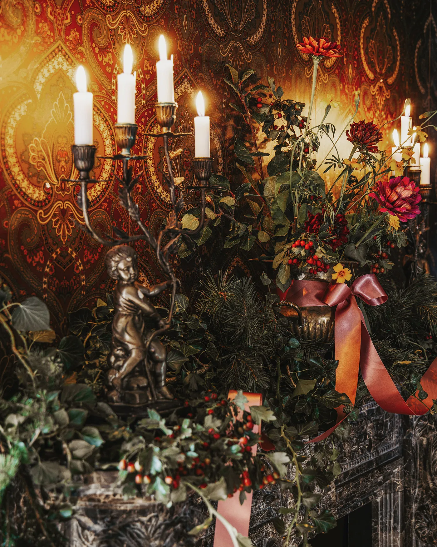 Decorating with a Christmas tree rug: 6 top tips - Rugvista