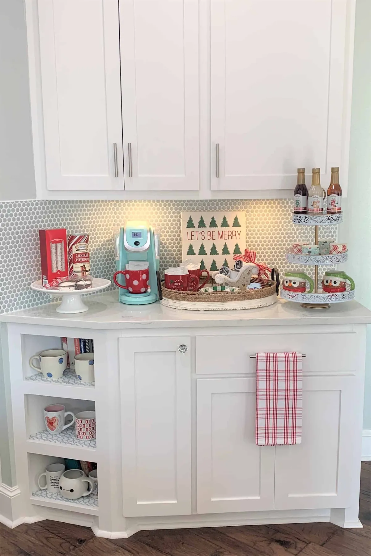 DIY Christmas Coffee and Hot Chocolate Bar - thetarnishedjewelblog