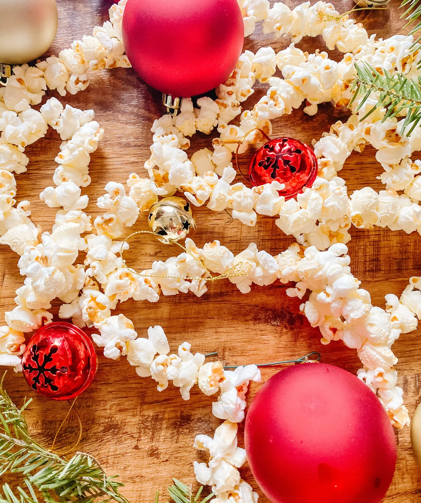 DIY Popcorn Garland - Gluten Free Treats & Eats
