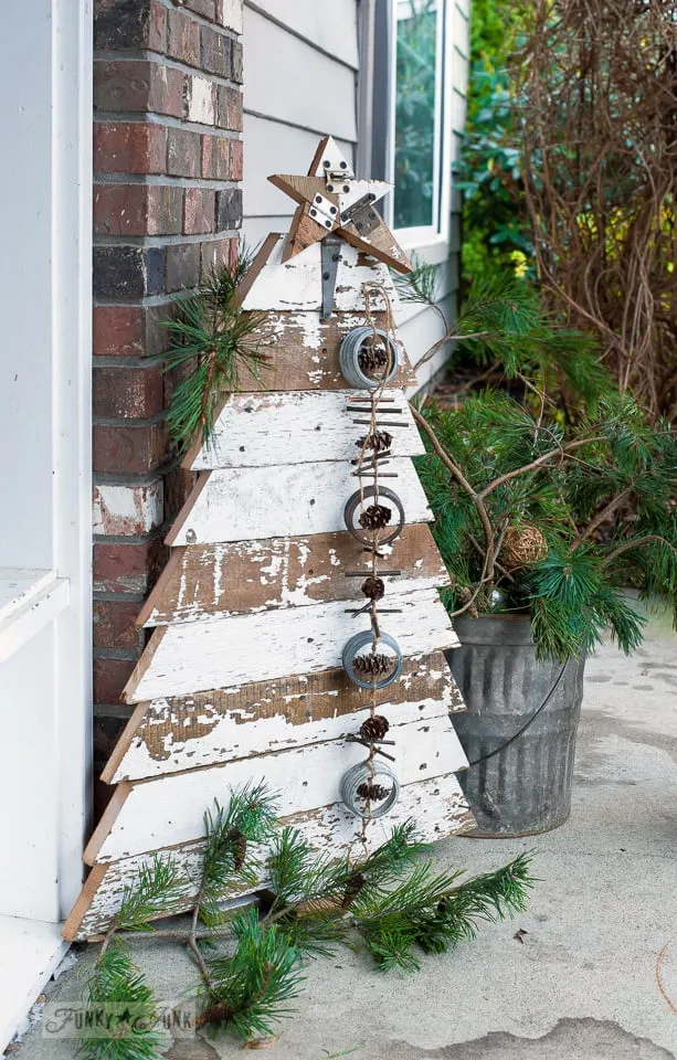 DIY Rustic Christmas Decorations You Are Going to Love • The Budget Decorator