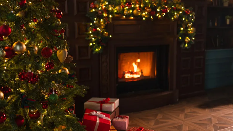 Don't Let Cool-Toned LEDs Ruin Your Vintage Christmas: How To Spot The  Difference Before You Buy