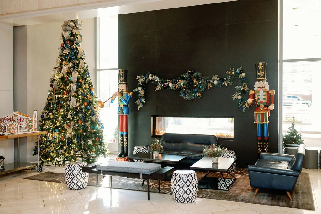 DS Design Nashville — Holiday Decorating