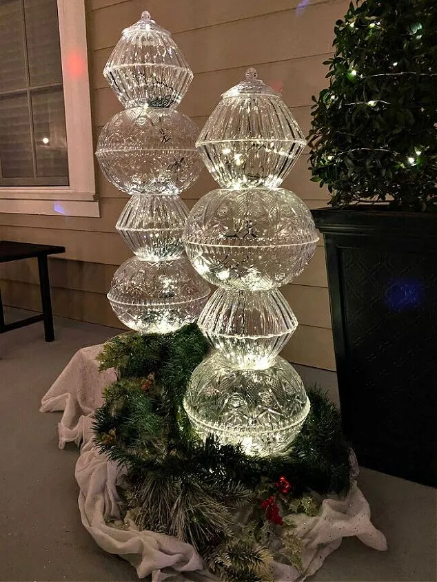 Easy Dollar Store Christmas Topiary for Front Door | Hometalk