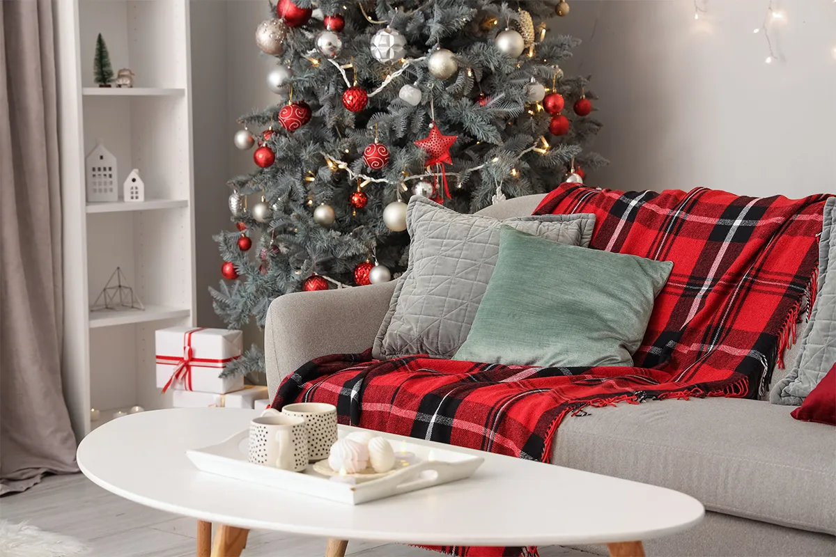 Easy way to spruce up your holiday home decor - The Rug Maker