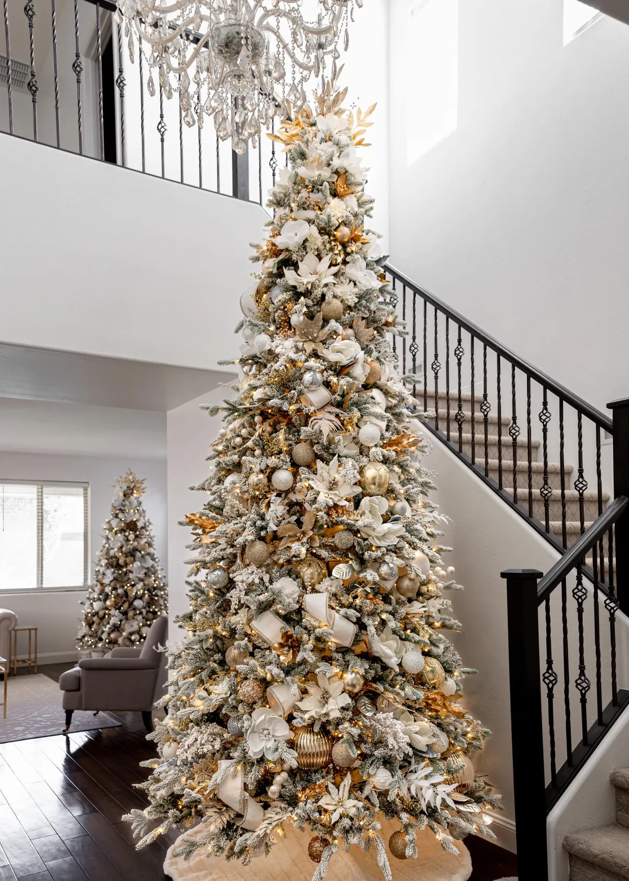 Elegant White and Gold Christmas Tree • Craving Some Creativity Christmas  Tree