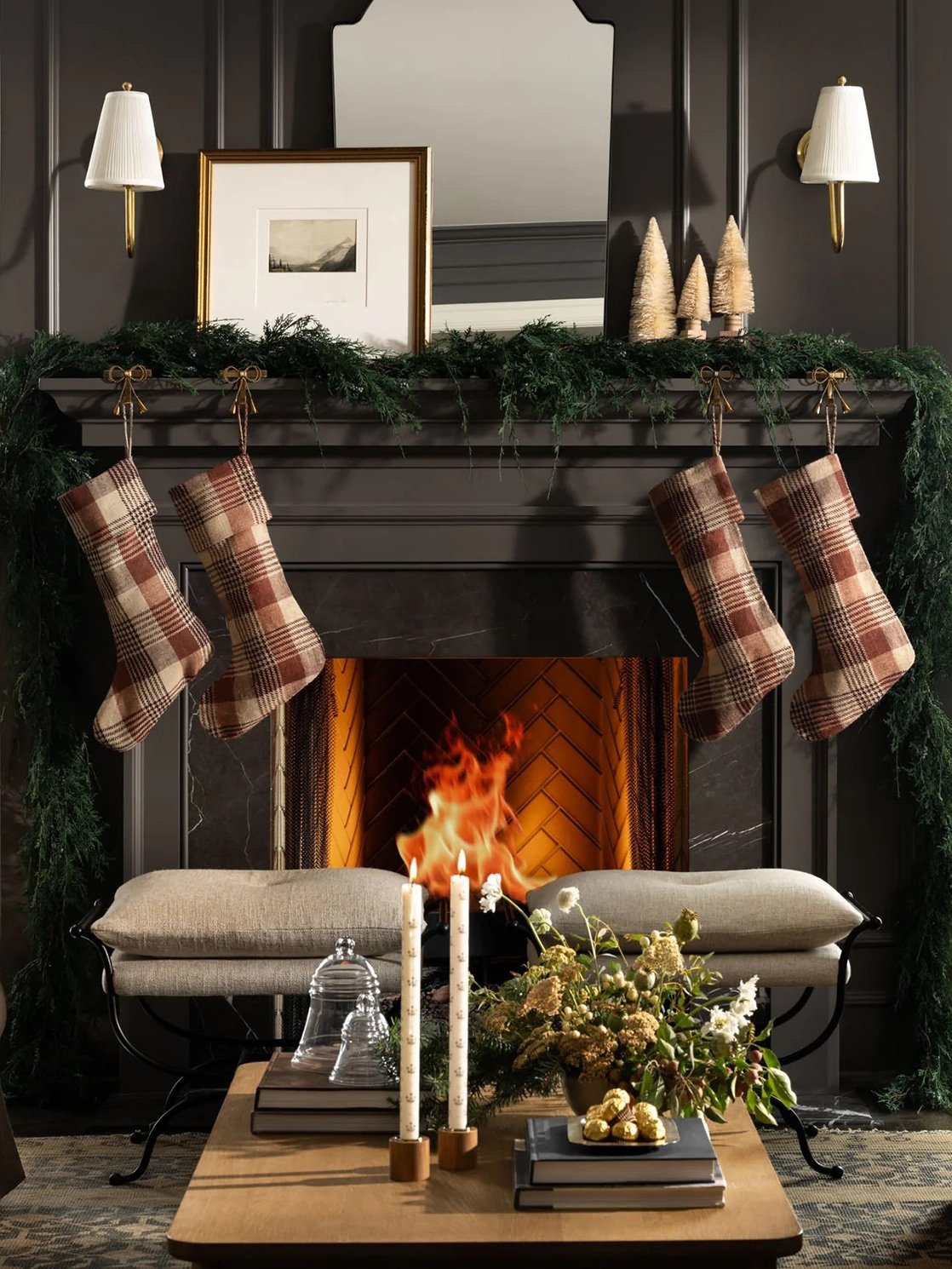 Everyone Is Going to Deck the Halls in This Trending Color | domino