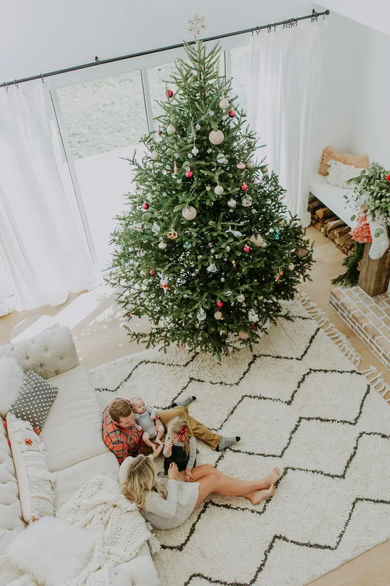 Festive family Christmas photos | Family Christmas photos | 100 Layer  Cakelet