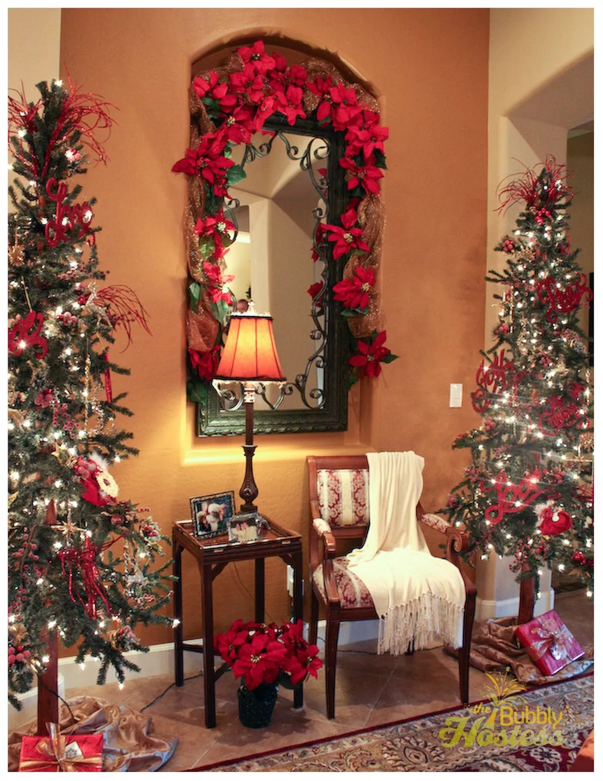 Foyer Christmas Decorations – The Bubbly Hostess