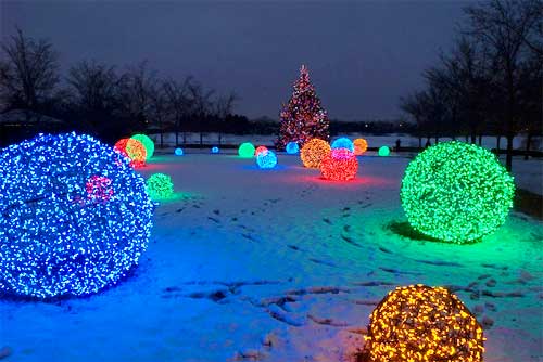Friday Finds: 8 Tips for Your Outdoor Christmas Decoration - Hirshfield's