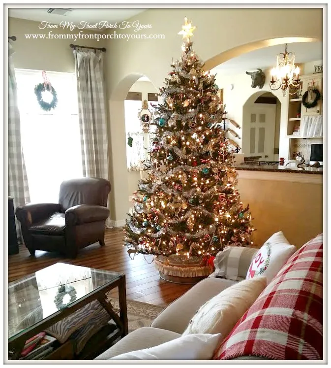 From My Front Porch To Yours: Farmhouse Vintage Christmas Living Room