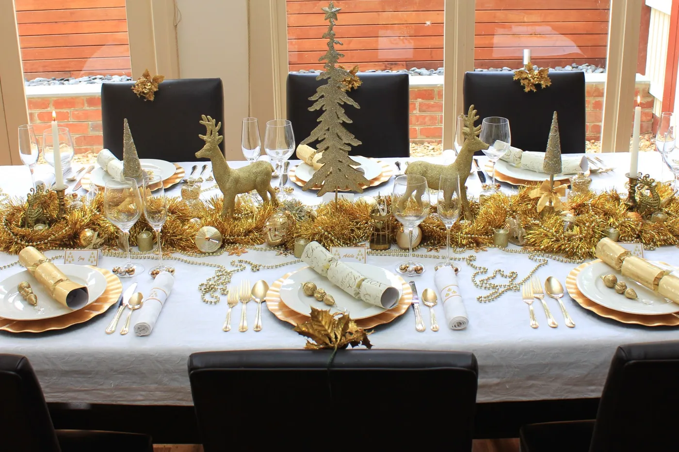 Gold and White Christmas Table — Blog — Chic Party Ideas