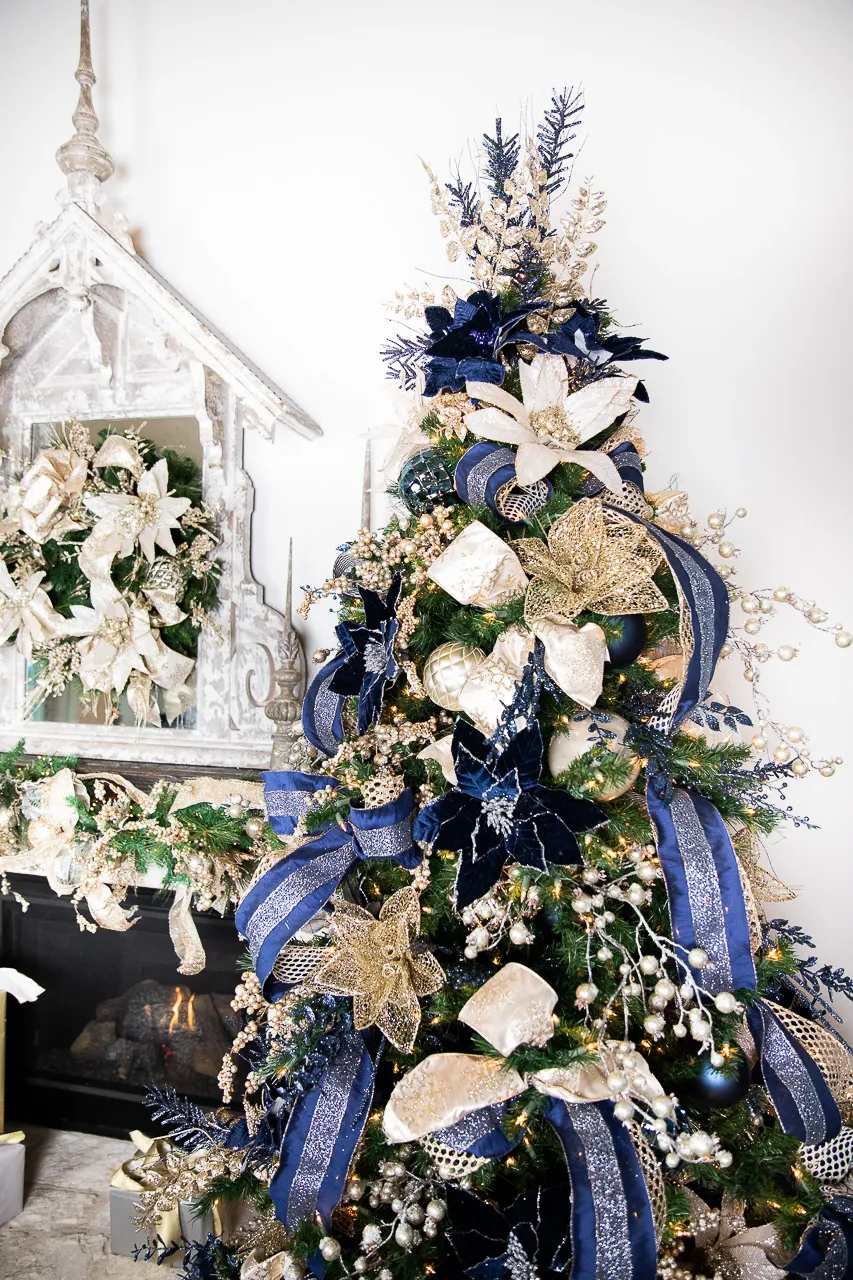 Gorgeous Gold and Silver Christmas Tree Alternatives - Decorator's Warehouse