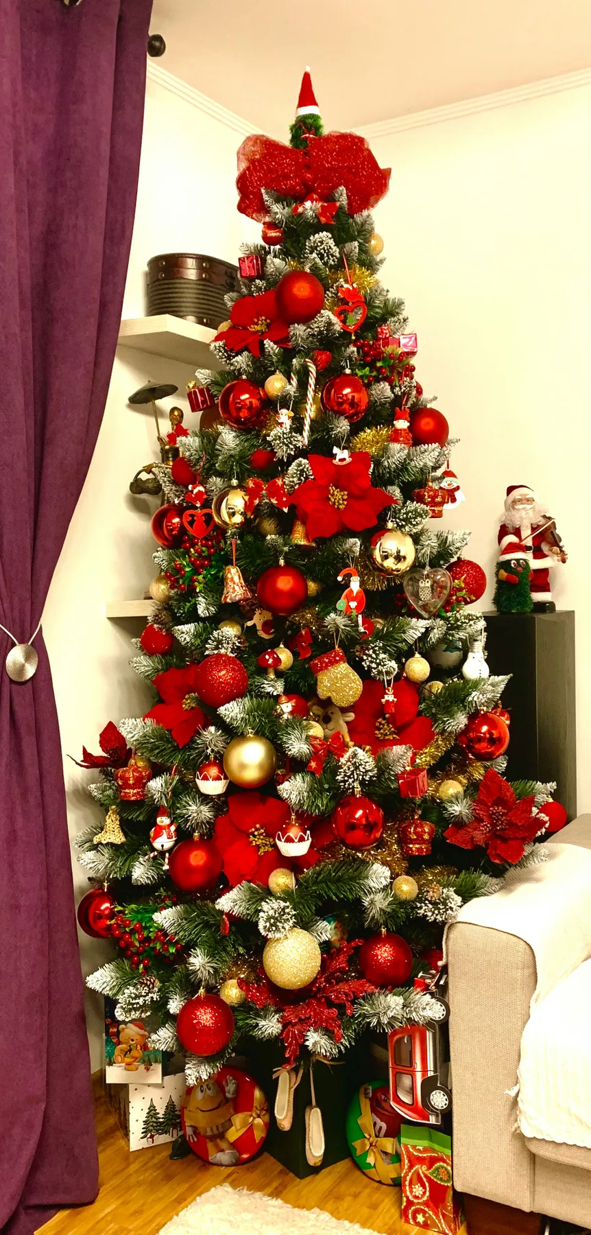 green and red christmas tree