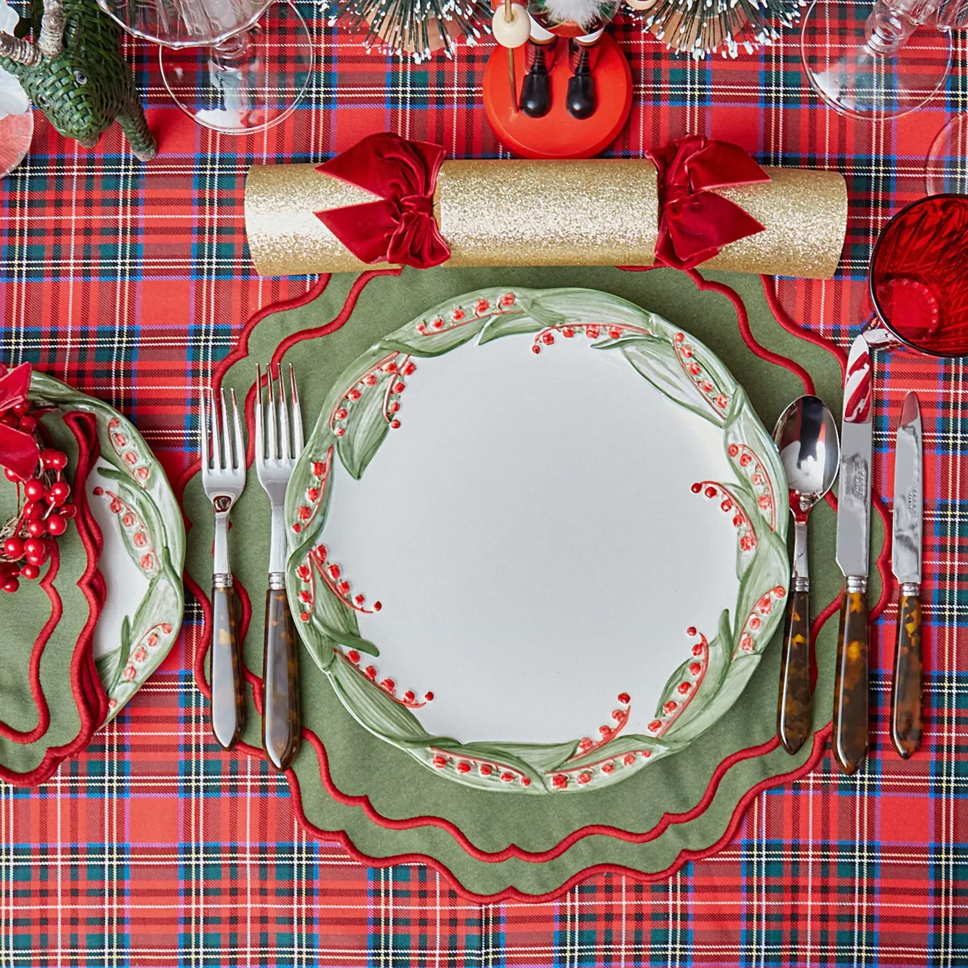 Green & Red Katherine Round Placemats, Set of 4 | Mrs. Alice