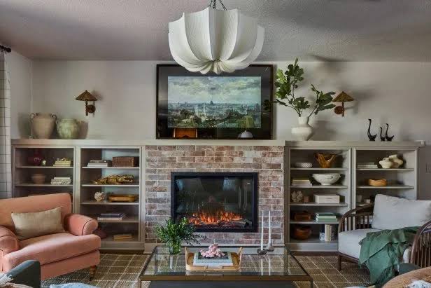 HGTV Magazine's Best Living Room Christmas Decor Ideas | HGTV