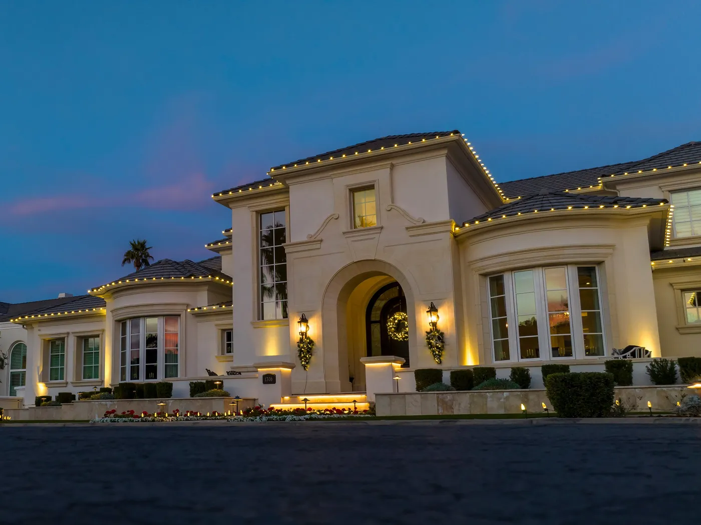 Holiday Décor & Christmas Light Installation Blog - Page 3 of 7 - Margie  Mae's Holiday Decor