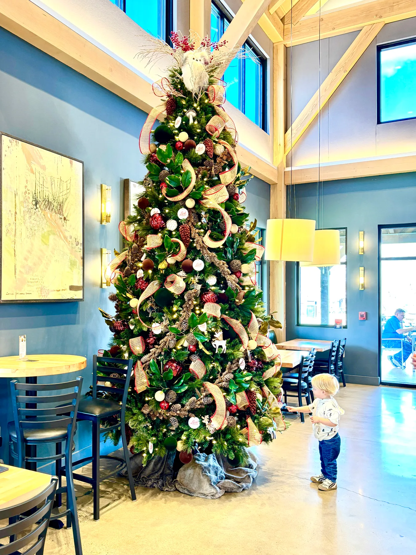 Holiday Decor Installs - Simply LaMayed Custom Decor